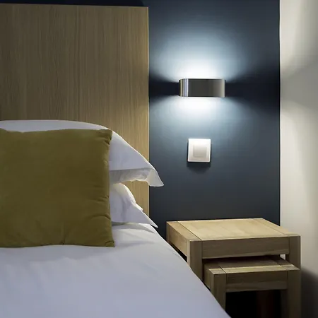 Mirabeau Eiffel Hotel Paris