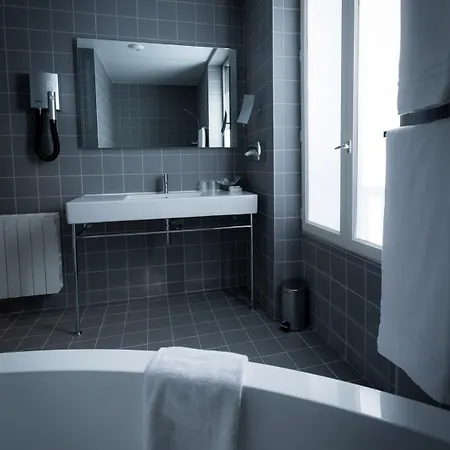 Mirabeau Eiffel Hotel 3*