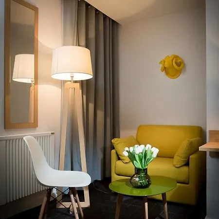 Mirabeau Eiffel Париж