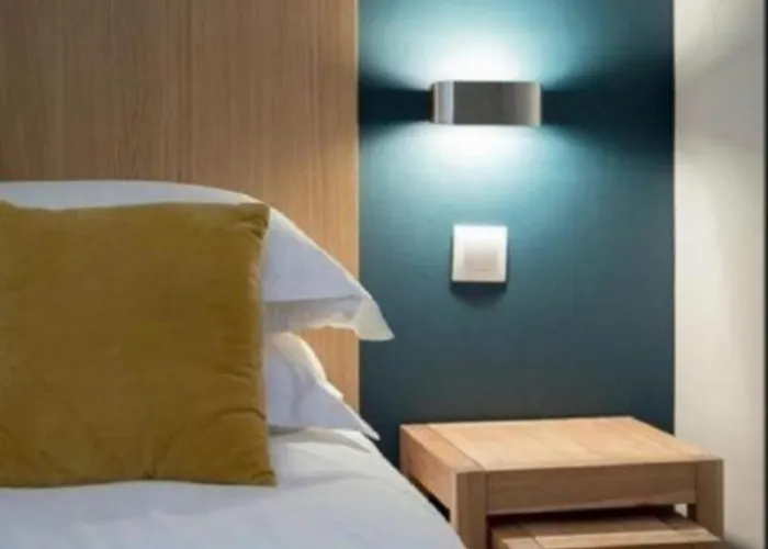 Mirabeau Eiffel Hotel