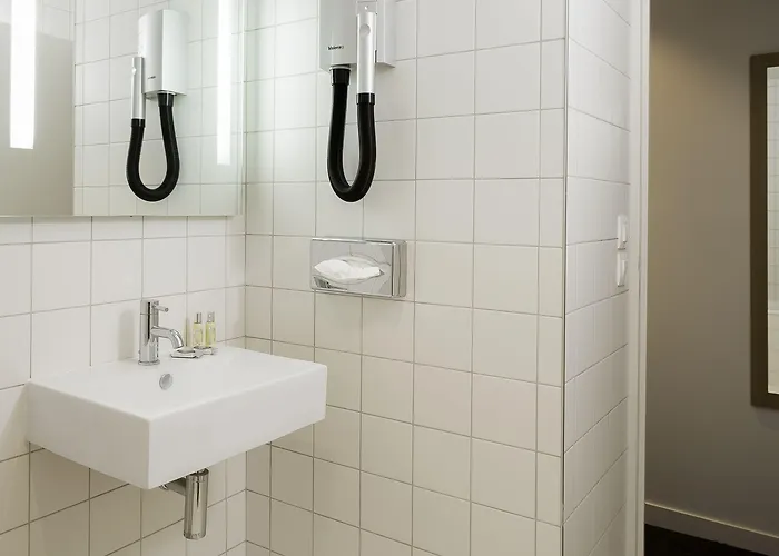 Mirabeau Eiffel Hotel 3*