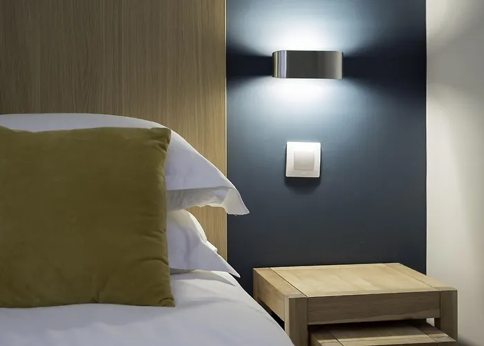 Mirabeau Eiffel Hotel Paris