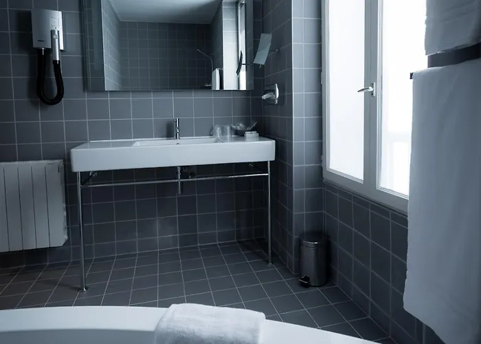 Mirabeau Eiffel Hotel 3*